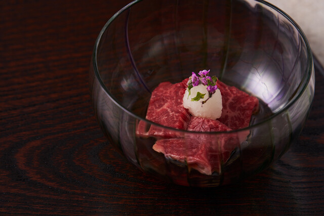 神戸牛を使用した本格割烹料理を楽しめます
